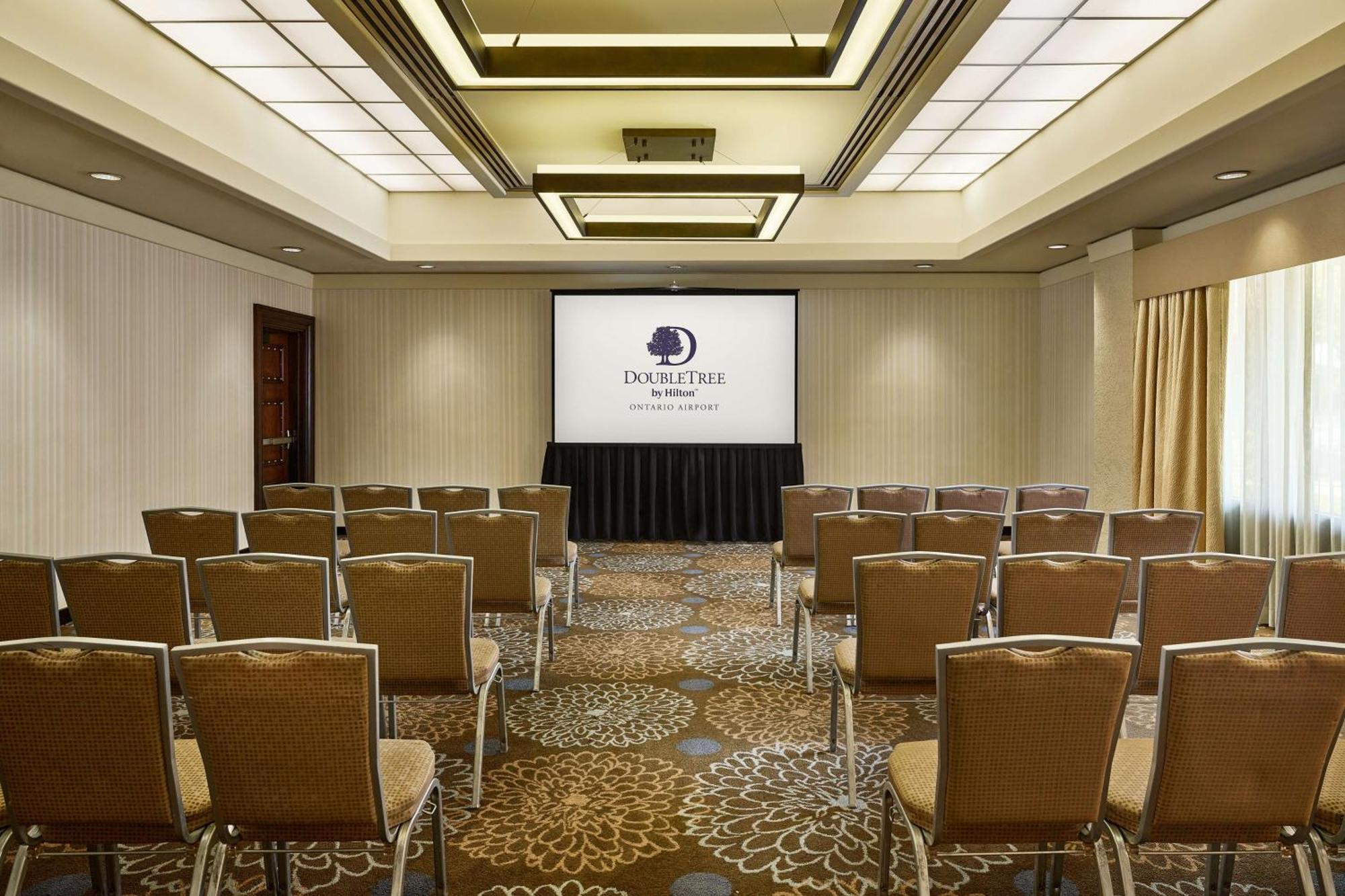 Doubletree By Hilton Ontario Airport Ξενοδοχείο Εξωτερικό φωτογραφία